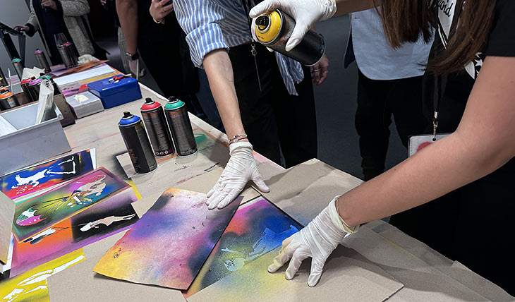 „House of Banksy – An Unauthorized Exhibition" ab 14.06.2024 im B-TWEEN, dem Untergeschoss des ehemaligen Galeria Kaufhof am Stachus (©Foto: Martin Schmitz) 
